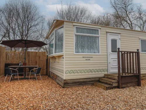Carnaby Hotels in Tatworth and Forton