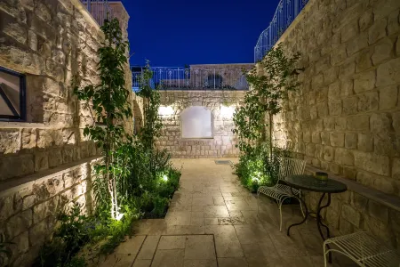 The Way Inn - Boutique Suites Отели в г. Цфат