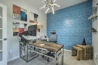 Sleek Durham Townhome Near Dtwn w/ Balcony! - Homestays