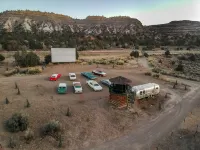 Ofland Escalante - Parking