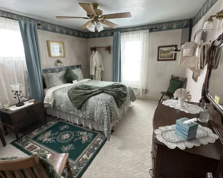 The Alma House Inn Hotels in Silverton