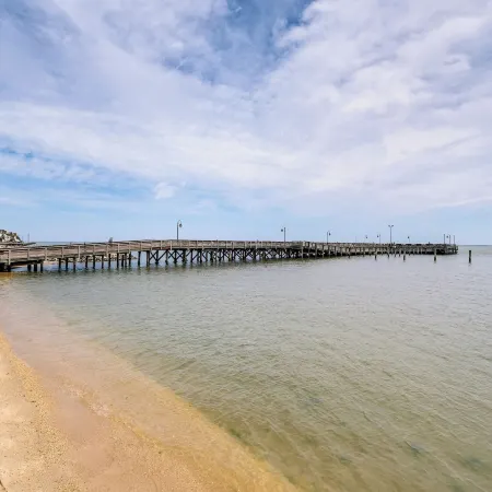 1 Mi to Boardwalk: Convenient North Beach Apt!