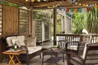 Abbey's Lantern Hill Inn Hotels in North Stonington