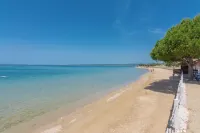 Apollonium Bozbuk - en bord de mer