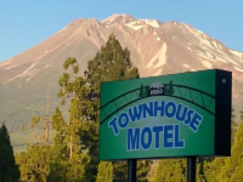 Townhouse Motel Hoteles en Weed