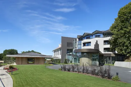 Grand Hôtel les Endroits Отели в г. Ле-Локль