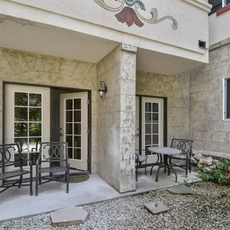 One-Bedroom Villa