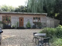 Cosy South Gloucestershire Cabin Retreat Các khách sạn ở 