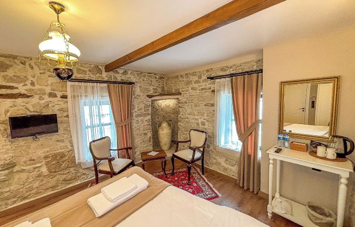 1870's Taş Konak Otel Üç Oda