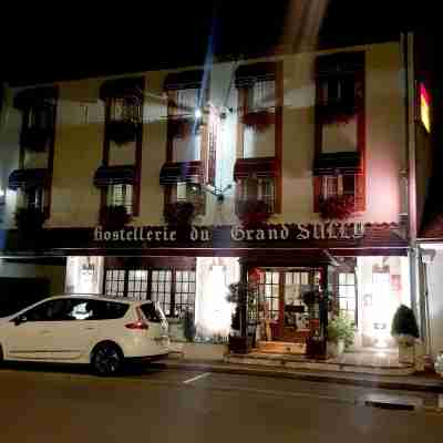 Hostellerie du Grand Sully Hotel Exterior