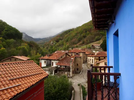 Turismo Rural Remoña Отели в г. Lon