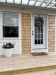 Cozy Renovated Cottage with Game Room, WiFi, AC - Mins to Beach & Boardwalk