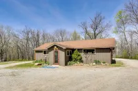 Cameron Nature Retreat Hike, Bike and More! Hotels in 