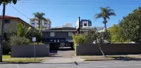Gold Coast Airport Motel - Only 300 Meters to Airport Terminal