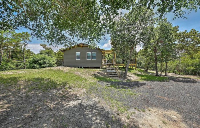 Cozy Cottage < 2 Mi to Cape Hatteras Natl Shore!