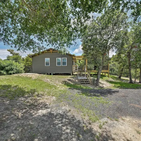 Cozy Cottage < 2 Mi to Cape Hatteras Natl Shore!