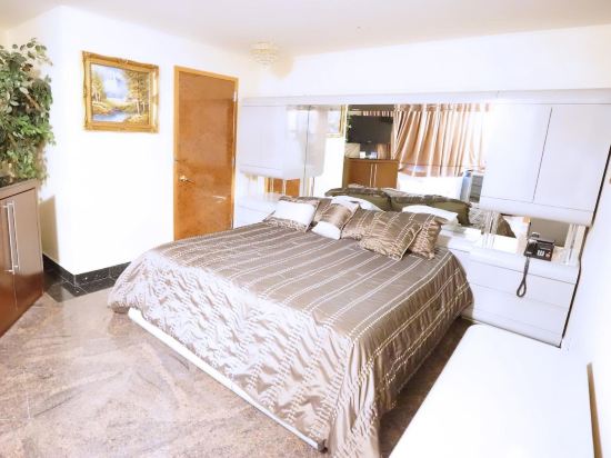 Paris Suites Hotel