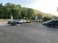 德拉維恩岸上飯店 - 停車場