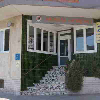 Hostal Moreno Hotel Exterior