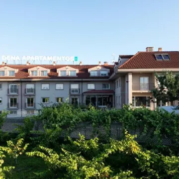 Apartamentos Dena