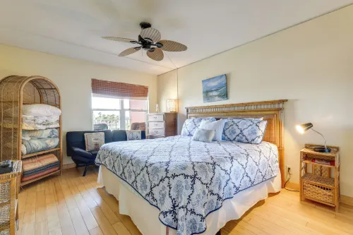 South Padre Island Condo - Walk to Beaches! - spa