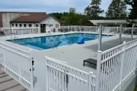 Modern-Chic Athens Home - Fish, Ski and Swim! - Pet friendly