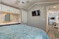 2.5 Blocks to Beach! ‘Miramar Tropical Cabana' - spa