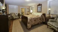 Choctaw Hall Bed & Breakfast - Balcony