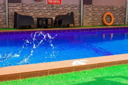 Crest Hotel Отели в г. Джос