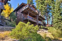 Lakefront Home w/ View: 11 Mi to Palisades Tahoe! - WiFi