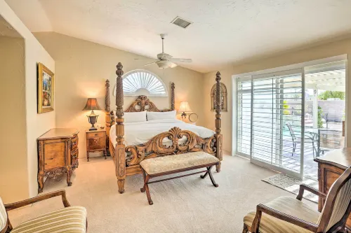 Indian Wells Oasis w/ Pool: Walk to Tennis Garden! - bar