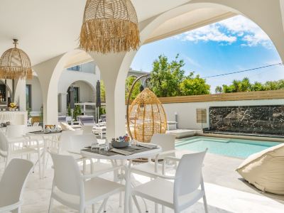 Nikon Boutique Hotel