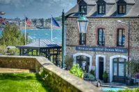 Restaurant Hotel Didier Méril Hotels in Dinard