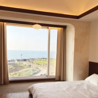Gongzone Stay Hotels near [Jeju Olle Trail 20] Gimnyeong-Hado