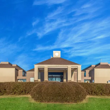 Clarion Pointe Harrisonburg