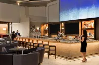 Embassy Suites by Hilton Phoenix Downtown North - Barer