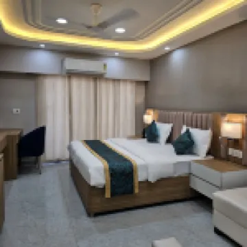 Hotel Shree Sadhna - Vrindavan Chhatikara Road