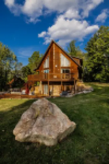 DEVILS LAKE ESCAPE -NEW OWNERS!!  SLEEPS 12 -8 BEDS WALK TO THE PARK