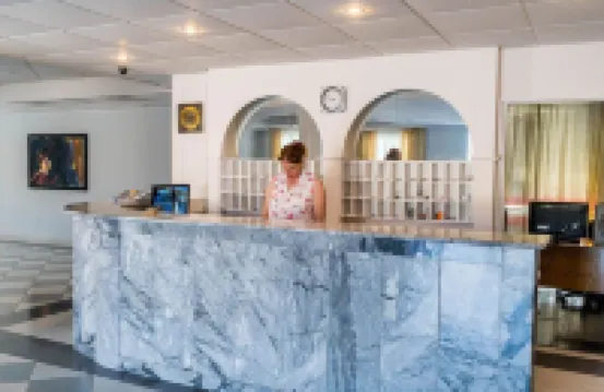 โรงแรม เอเลียนา