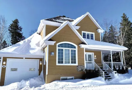 The Multi-Bois *Ski, Spa, Nature * Отели рядом с достопримечательностью «Le Massif de Charlevoix»