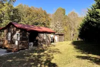 Cozy Secluded Cabin on 50 Acre Horse Ranch