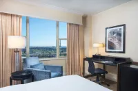 Hilton Milwaukee Отели рядом с достопримечательностью «UWM English as a Second Language Program»