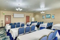 Evergreen Inn & Suites