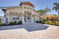 Updated Naples Retreat w/ Private Pool & Patio! - Wifi