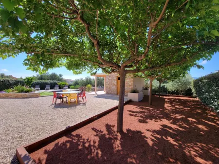 Villa Tropez Chambres d'hôtes Отели в г. Флассан-Сюр-Иссоль