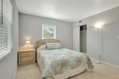 2 Bedroom Apt, Enjoy Baseball WiFi Close to the Beach & Rapids