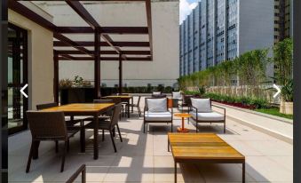 Kaza Noah Jacques Pilon Centro