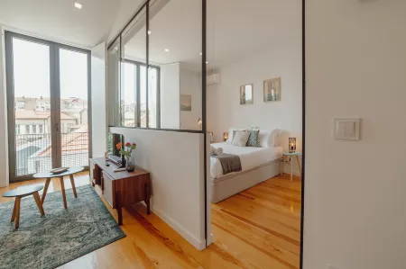 Courtyard Oporto Design Apartment G Отели рядом с достопримечательностью «Parque de São Roque»