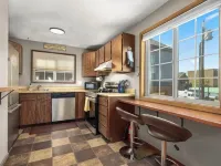 Downtown family friendly cozy condo- Walk to restaurants فنادق في وايتفيش