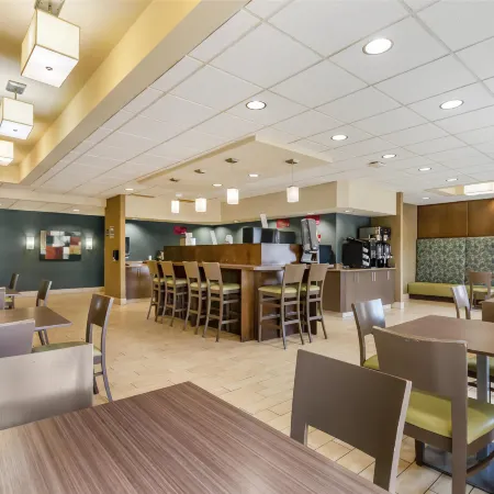 Best Western Plus Winnipeg West